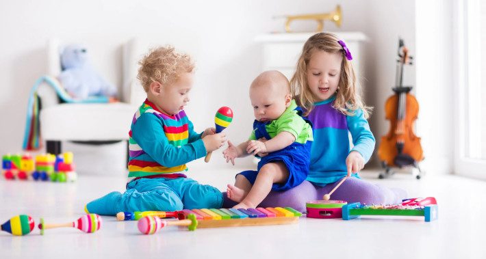 How can music help my little one learn, talk, and learn to talk? | Aurora Speech Clinic | Aurora Newmarket York Region Ontario